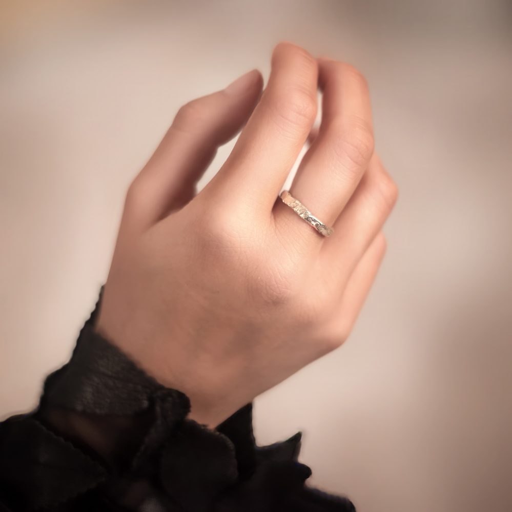 ANELLO GRAFFIO SOTTILE
